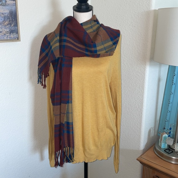 Mossimo Mustard color sweatshirt - Picture 3 of 9